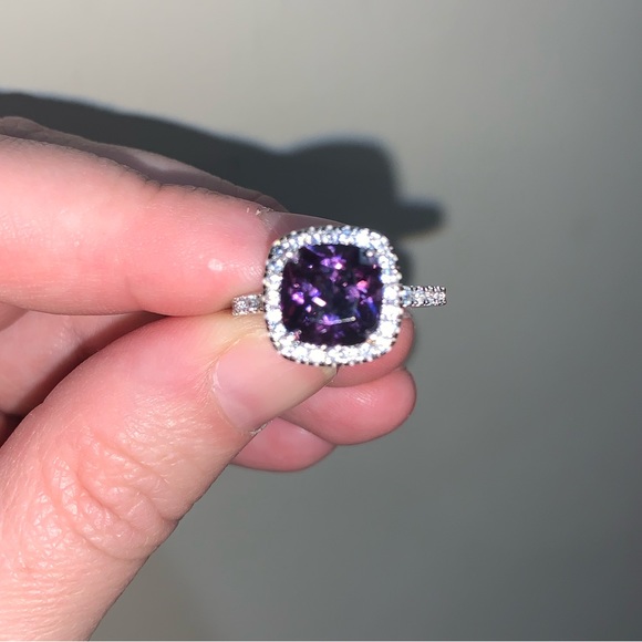 BRAND NEW WHITE SAPPHIRE AND PURPLE AMETHYST STERLING SILVER SIZE 8 RING - Picture 3 of 6